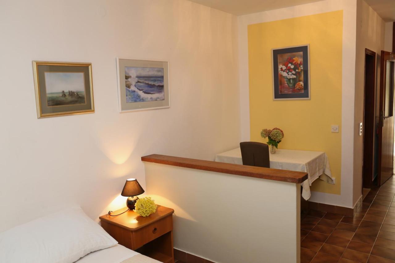 Apartments By The Sea Lumbarda, Korcula - 4446 エクステリア 写真